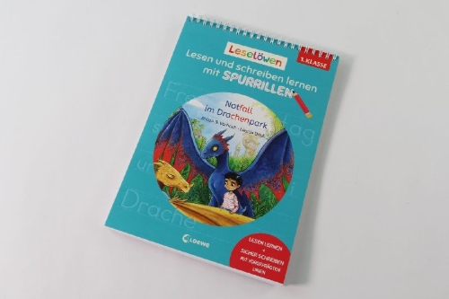 Buchcover und Innenansicht für das Buch: Leselöwen - Lesen und schreiben lernen mit Spurrillen - Notfall im Drachenpark