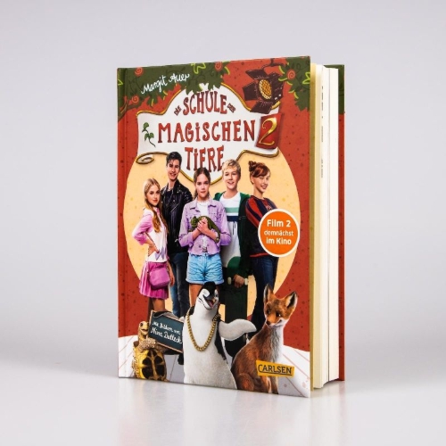 Buchcover und Innenansicht für das Buch: Die Schule der magischen Tiere 2: Das Buch zum Film