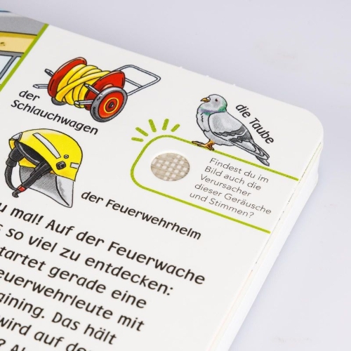 Buchcover und Innenansicht für das Buch: Hör mal (Soundbuch): Wimmelbuch: Feuerwehr