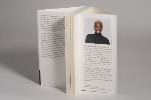 Buchcover und Innenansicht für das Buch: Schwarz auf weiß