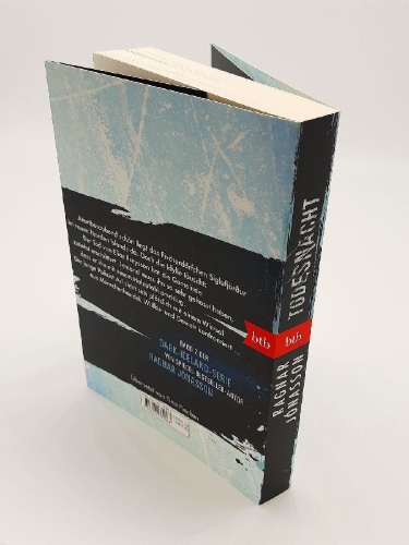 Buchcover und Innenansicht für das Buch: Myrknaetti