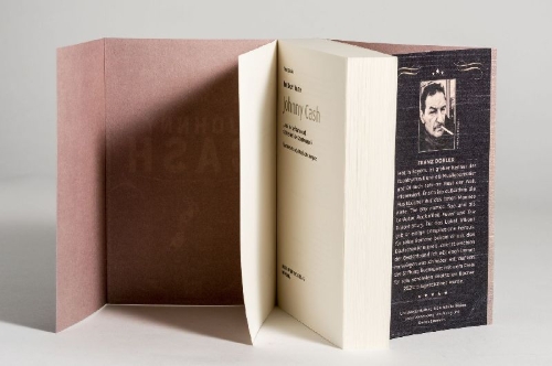 Buchcover und Innenansicht für das Buch: The Beast in Me. Johnny Cash