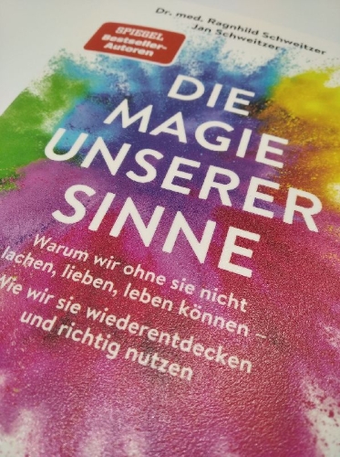 Buchcover und Innenansicht für das Buch: Die Magie unserer Sinne