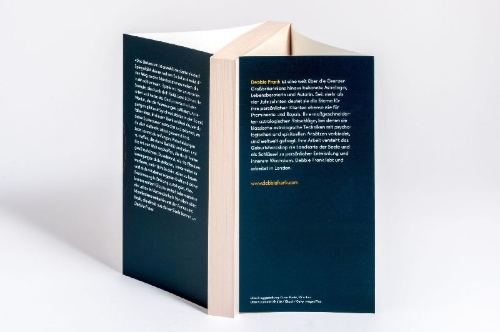 Buchcover und Innenansicht für das Buch: Manifest with Astrology - The Secret to Your Unique Manifesting Superpower