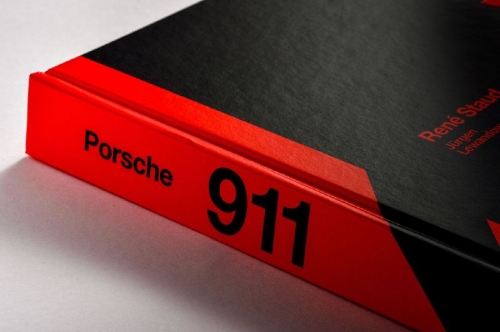 Buchcover und Innenansicht für das Buch: Porsche 911