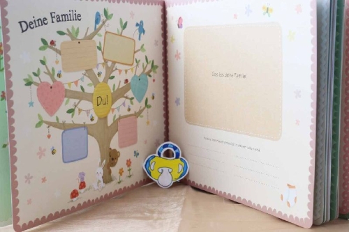 Buchcover und Innenansicht für das Buch: To Baby with Love