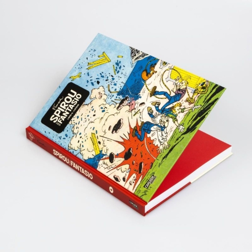 Buchcover und Innenansicht für das Buch: Spirou et Fantasio - L'intégrale Tome 4 - Aventures modernes