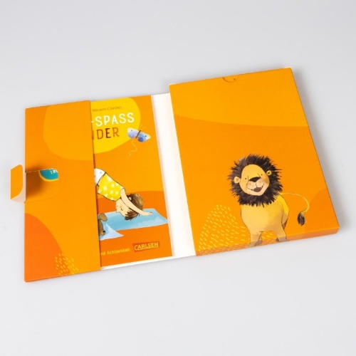 Buchcover und Innenansicht für das Buch: Yoga-Spaß für Kinder