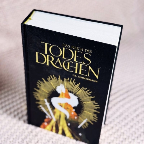 Buchcover und Innenansicht für das Buch: Das Reich des Todesdrachen