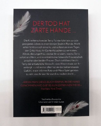 Buchcover und Innenansicht für das Buch: Whispers and Lies