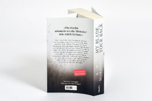Buchcover und Innenansicht für das Buch: My Blade, Your Back (Dark Forces Series 2)