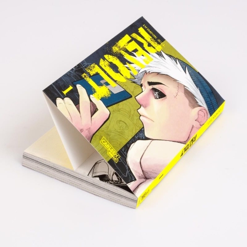 Buchcover und Innenansicht für das Buch: Revolt 1