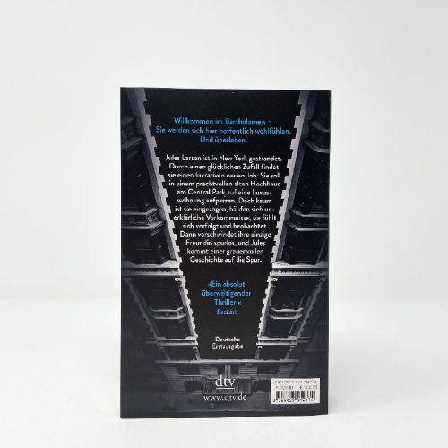 Buchcover und Innenansicht für das Buch: Lock Every Door