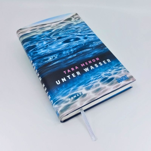 Buchcover und Innenansicht für das Buch: Under Water