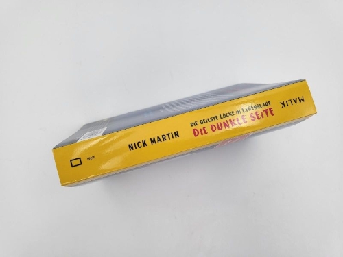 Buchcover und Innenansicht für das Buch: Die geilste Lücke im Lebenslauf - Die dunkle Seite