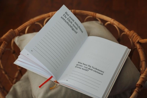 Buchcover und Innenansicht für das Buch: Das Buch, das bleibt