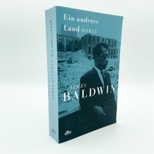 Buchcover und Innenansicht für das Buch: Another Country