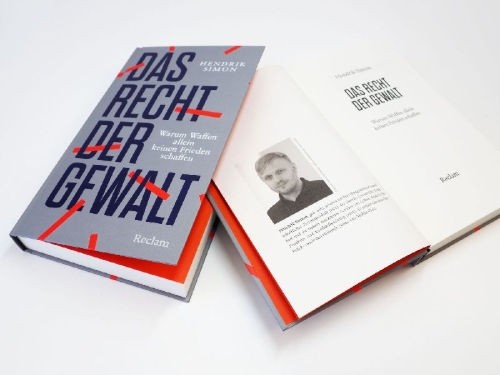 Buchcover und Innenansicht für das Buch: Das Recht der Gewalt. Warum Waffen allein keinen Frieden schaffen