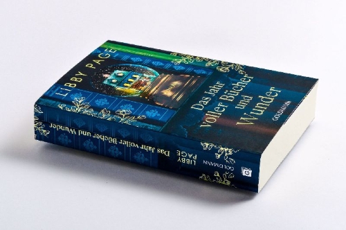 Buchcover und Innenansicht für das Buch: This Book Made Me Think of You
