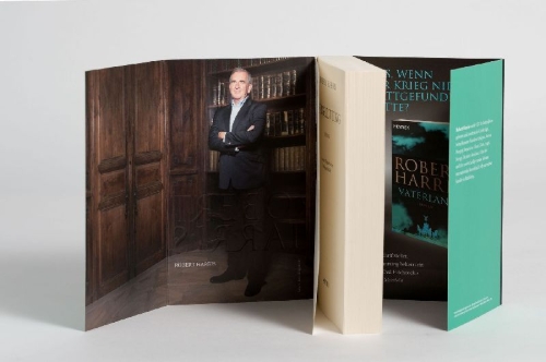 Buchcover und Innenansicht für das Buch: V2