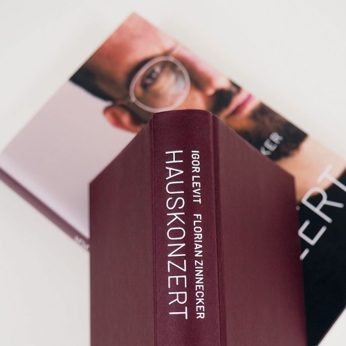 Buchcover und Innenansicht für das Buch: Hauskonzert