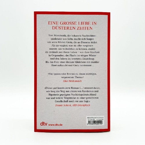 Buchcover und Innenansicht für das Buch: Stay away from Gretchen
