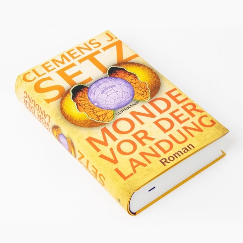 Buchcover und Innenansicht für das Buch: Monde vor der Landung