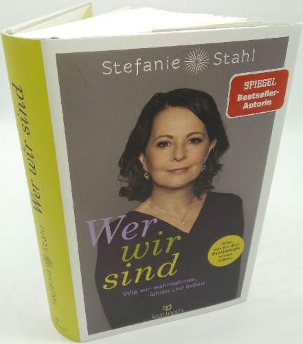 Buchcover und Innenansicht für das Buch: Wer wir sind