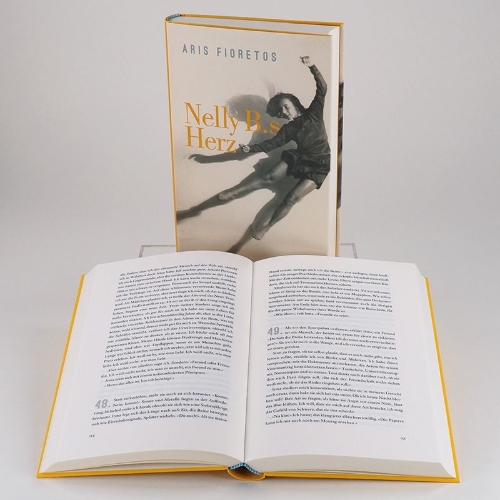 Buchcover und Innenansicht für das Buch: Nelly B:s Hjärta