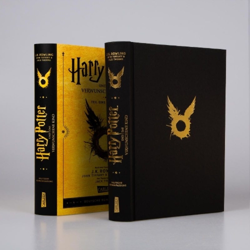 Buchcover und Innenansicht für das Buch: Harry Potter and the Cursed Child Parts One and Two: Special Rehearsal Edition Script