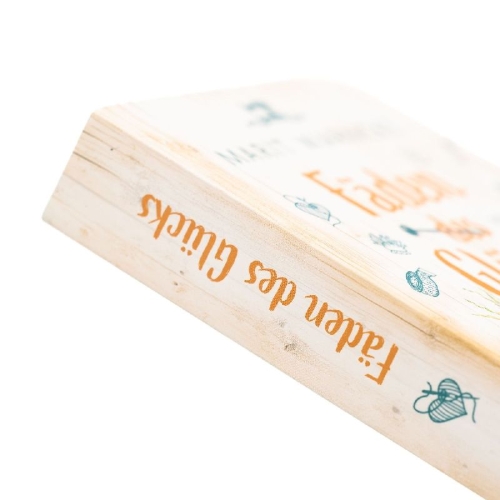 Buchcover und Innenansicht für das Buch: Fäden des Glücks
