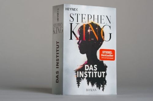 Buchcover und Innenansicht für das Buch: The Institute