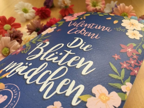 Buchcover und Innenansicht für das Buch: Die Blütenmädchen