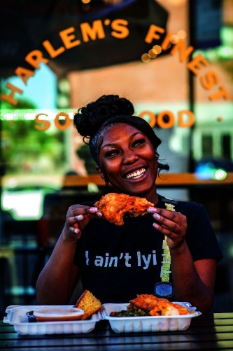 Buchcover und Innenansicht für das Buch: Eat NYC!