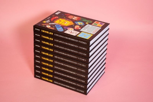 Buchcover und Innenansicht für das Buch: Vierundzwanzigsieben kochen
