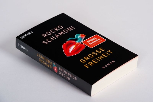 Buchcover und Innenansicht für das Buch: Große Freiheit