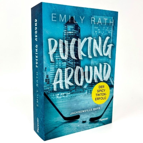 Buchcover und Innenansicht für das Buch: Pucking Around