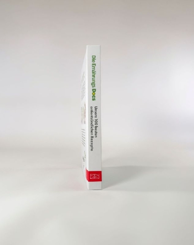 Buchcover und Innenansicht für das Buch: Die Ernährungs-Docs - Unsere 100 besten antientzündlichen Rezepte