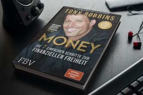 Buchcover und Innenansicht für das Buch: Money