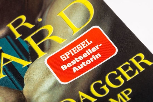 Buchcover und Innenansicht für das Buch: The Wolf - Black Dagger Prison Camp Book 2