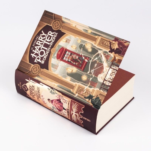 Buchcover und Innenansicht für das Buch: Harry Potter and the Order of the Phoenix