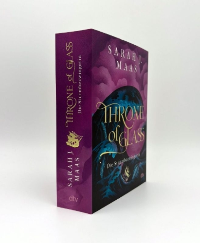 Buchcover und Innenansicht für das Buch: Empire of Storms