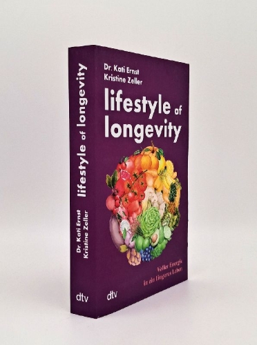 Buchcover und Innenansicht für das Buch: Lifestyle of Longevity