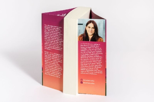Buchcover und Innenansicht für das Buch: In Her Own League