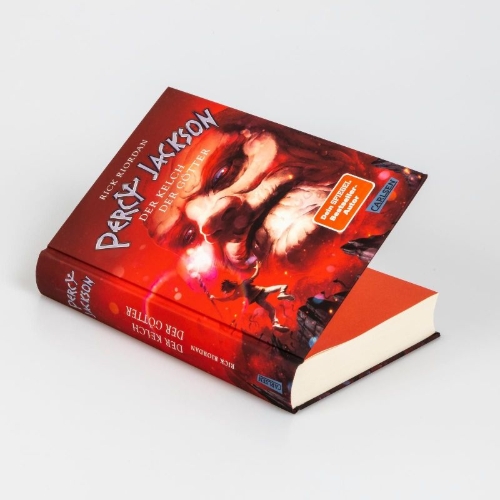 Buchcover und Innenansicht für das Buch: The Chalice of the Gods (Percy Jackson and the Olympians, 6)