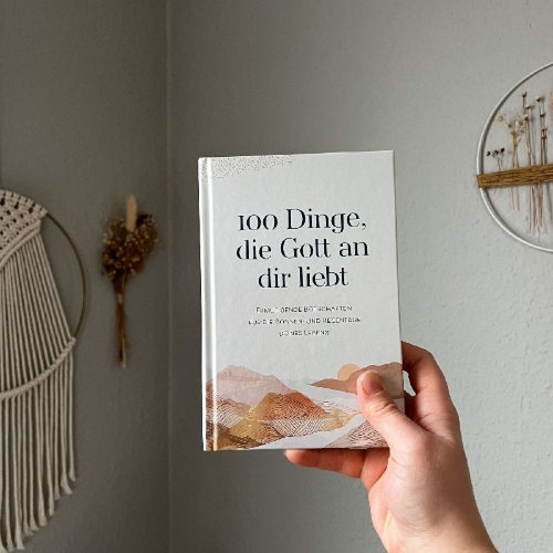 Buchcover und Innenansicht für das Buch: 100 Things God Loves about You
