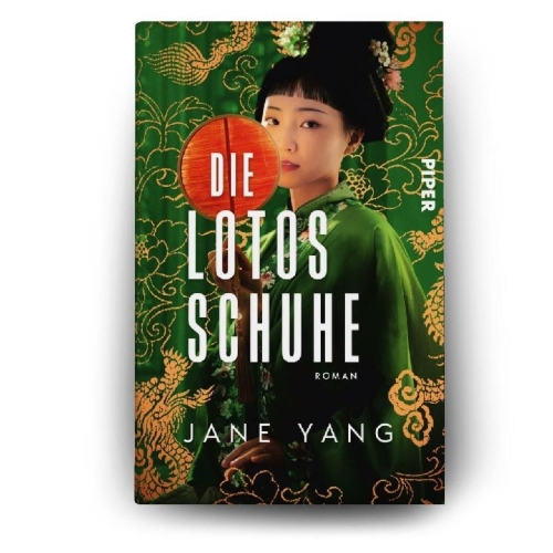 Buchcover und Innenansicht für das Buch: The Lotus Shoes