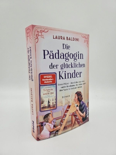 Buchcover und Innenansicht für das Buch: Die Pädagogin der glücklichen Kinder