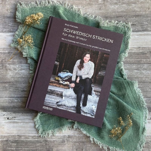 Buchcover und Innenansicht für das Buch: Schwedisch stricken für den Winter