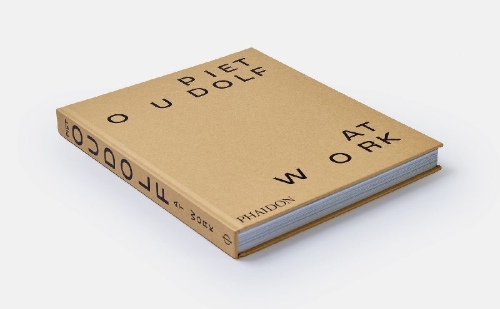 Buchcover und Innenansicht für das Buch: Piet Oudolf At Work